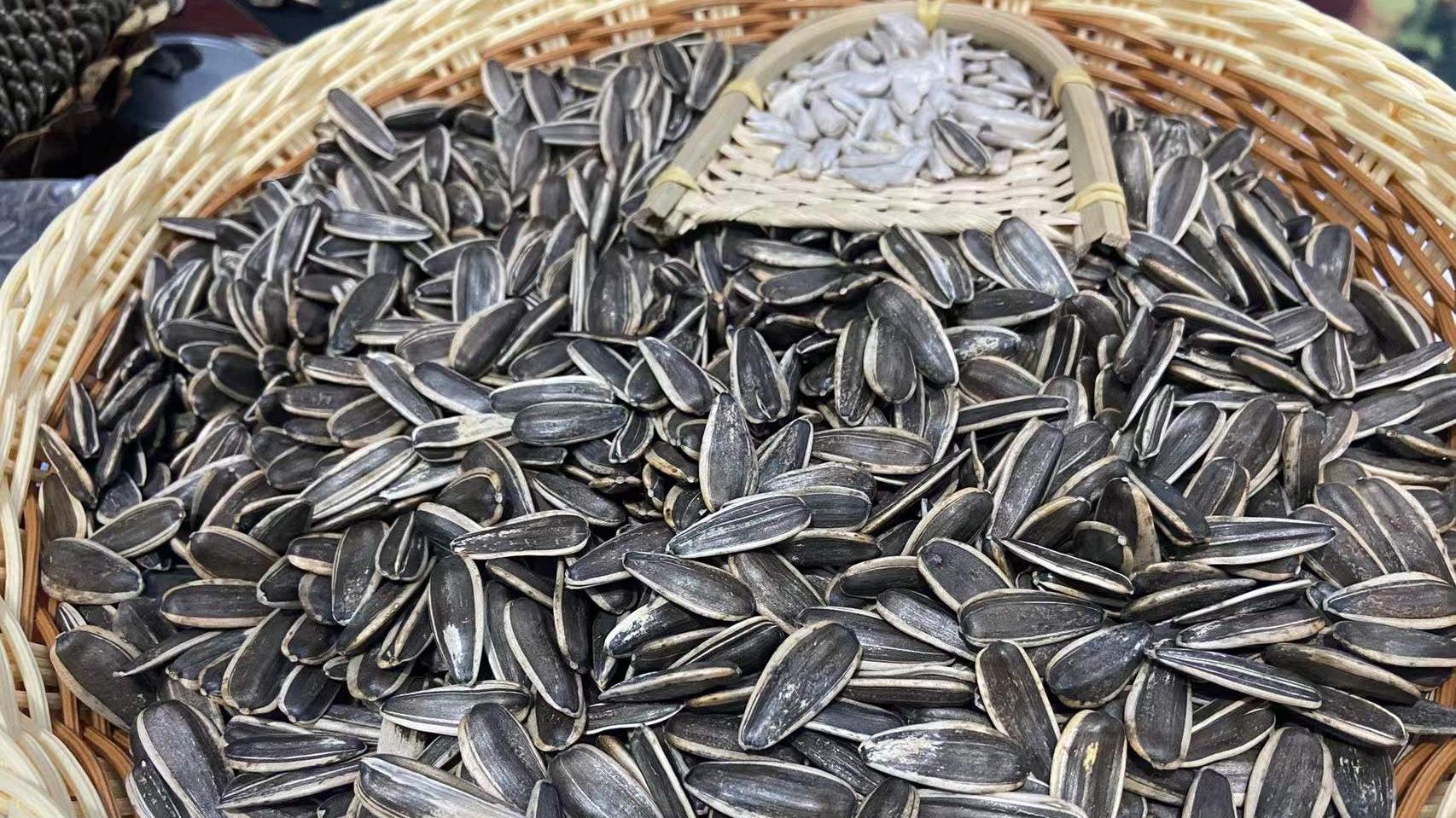 |买瓜子时，尽量避开这两种，老板：不懂的人，才爱吃！