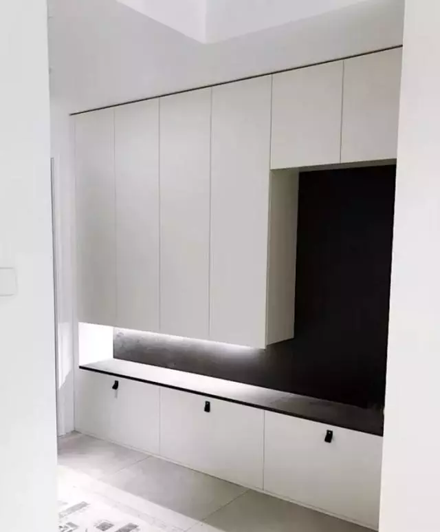 玄关别再乱装，这么设计进屋就被迷住！实用颜值高，聪明极了！