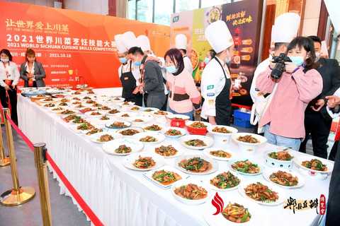 回锅肉|寻味郫都，我的胃被100盘回锅肉撑炸了