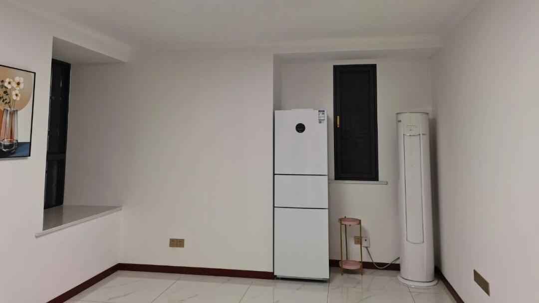 小叔69平新房装修花了8W，全屋非常极简，这样的效果不容易过时！