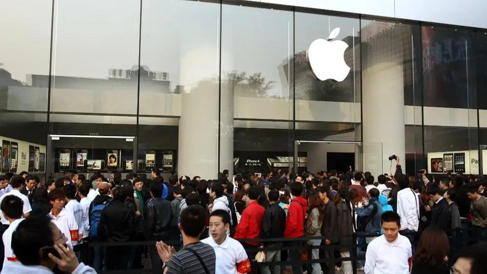 中国人买iPhone 13，需要工作36天，美国人呢？