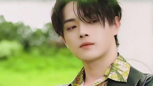 许凯|许凯2022年“三箭齐发”，3部都是“姐弟恋”，有一点引粉丝担心