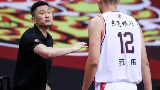 正式确定！广东宏远新赛季五大中锋让人期待，杜锋能否创造奇迹？