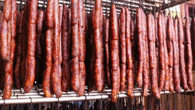 腊肠|灌腊肠，1斤肉放多少盐？分享50年的配方，干香有嚼劲，久放不坏