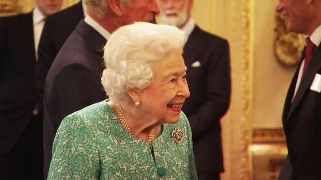 95岁英国女王8年来首次住院，此前拒绝“年度老人”称号