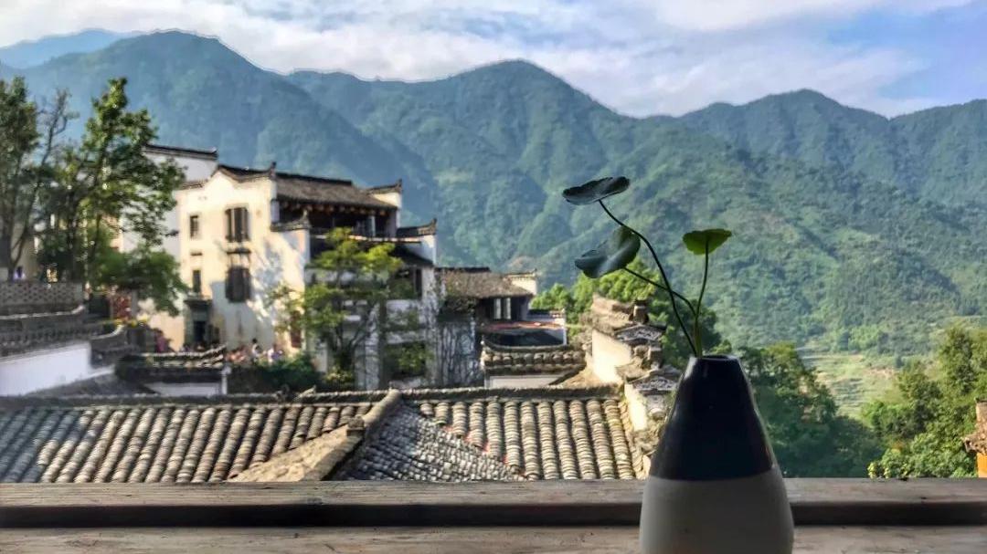 卜师傅八字命理|生辰劫财夺财，工作不顺遇小人，46岁后喜用来临、富贵在望的命
