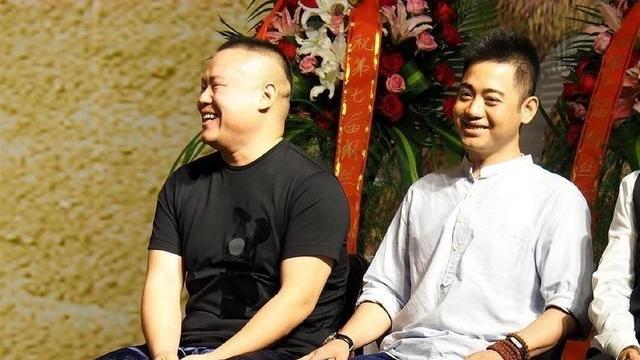 胡小小乖|德云社孔云龙晒自拍照，背景引发网友热议，看来三哥身体恢复好了