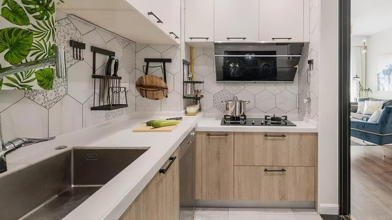 在给自己装修新房的同时，也别再让妈妈承受小厨房的“折磨”了