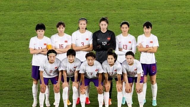 四叶草海之恋|女足3战丢17球出局，贾秀全“我负责”帽子戏法，不排除继续执教