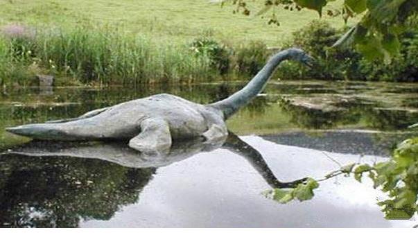 科学家 英国发现尼斯湖水怪化石