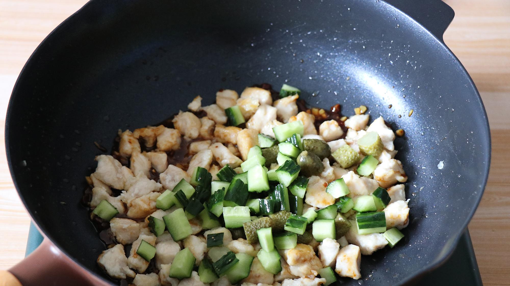 馒头|双脆酱炒鸡丁，美味健康，好吃下饭