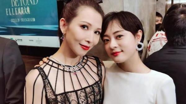 孙俪|孙俪一家罕见同框！她穿紧身运动装包裹好严实，丝毫没有女明星范