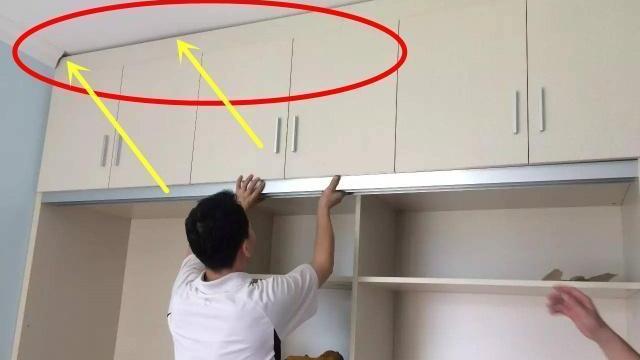 通顶衣柜如果少做这一步，还不如做半截，多亏行家提醒了我