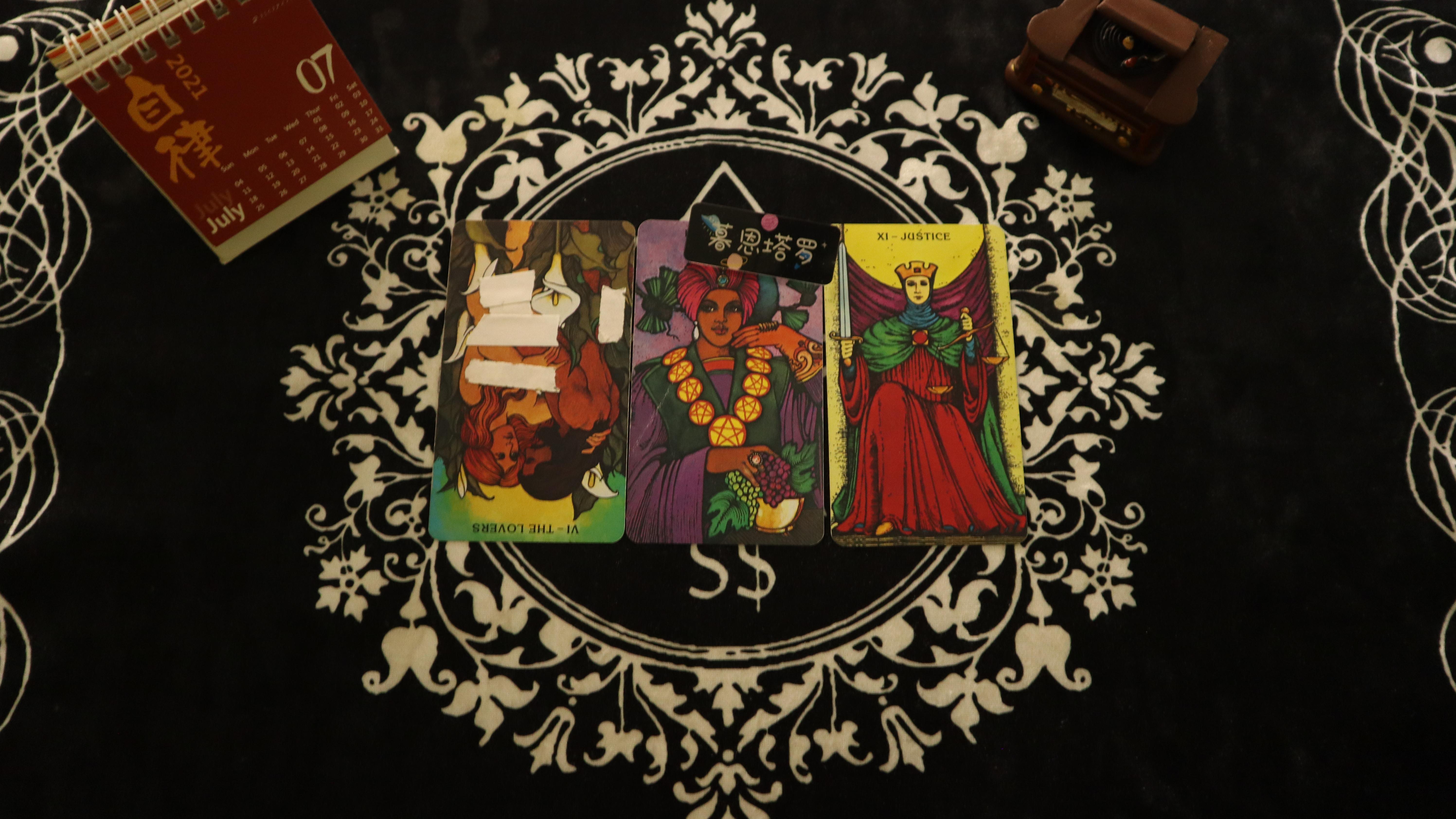 暮恩塔罗|暮恩塔罗，巨蟹座7月下半月运势：感情兜兜转转，又回到原地