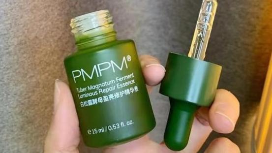 护肤品 50岁女人怎么选“抗衰老”护肤品？这5款能紧致抗老、淡斑亮肤