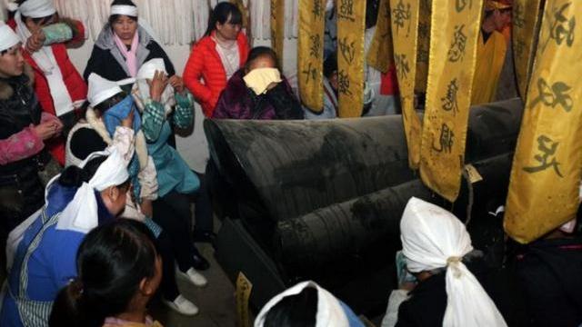 筱筱雨菲|人去世后，为什么要让亲人守夜？有什么讲究吗？
