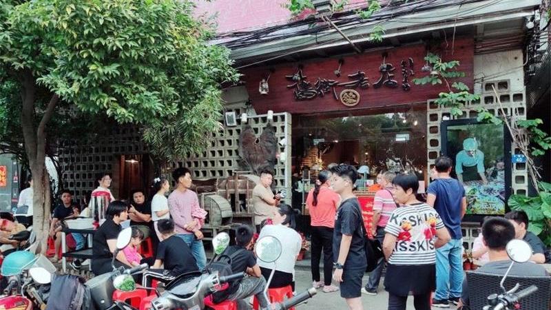 广东小镇上台湾人开了20多年的餐馆，佛跳墙仅售58元，单人消费50