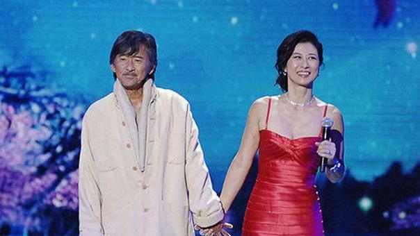 叶倩文|初恋费翔，36岁嫁给大14岁二婚男，60岁晒满头白发做回自己