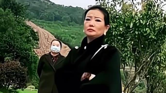 柠重呀 群众的眼睛是雪亮的！林生斌斥责千惠蹭热度，为何不允许他人悼念