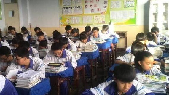 萌听小c姐|教育部发布一通知，部分家长坐不住了，“尖子生”或不再具优势！