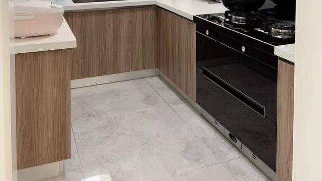 男主的83㎡新居，全屋“干净又舒适”，真心觉得越简单越耐看