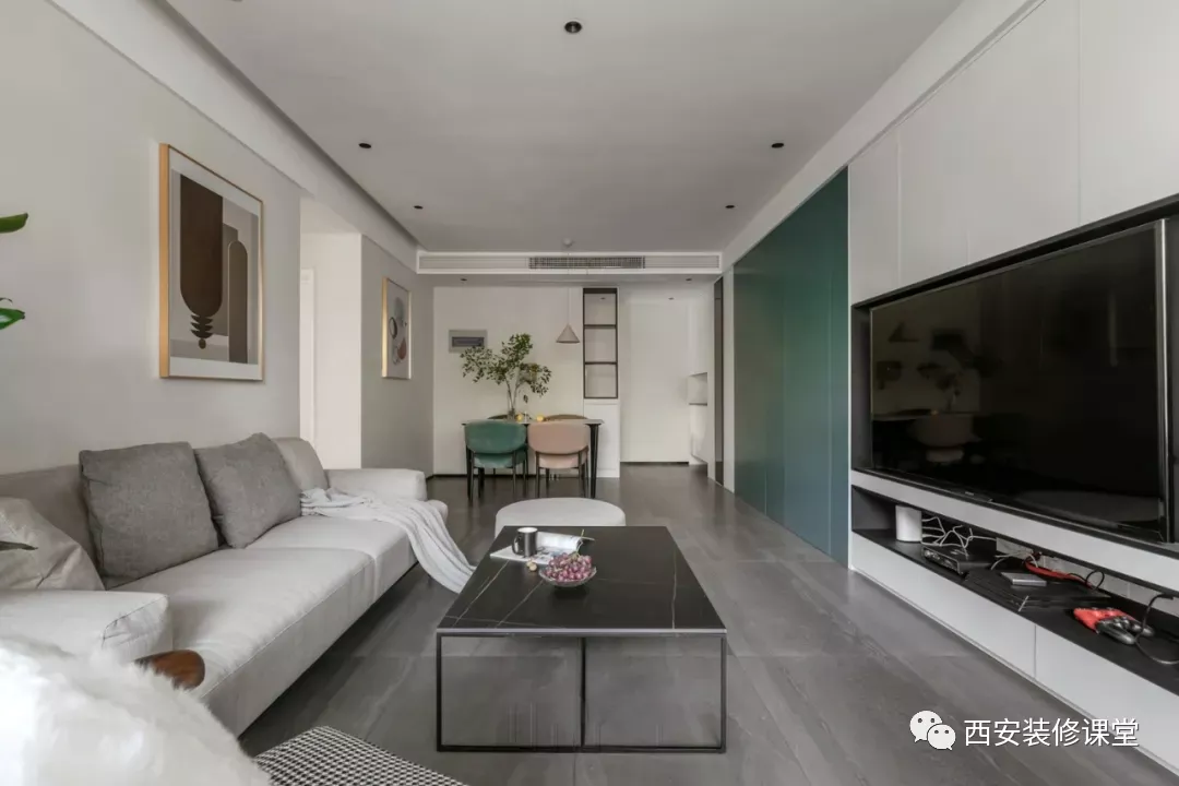 115㎡刚需三室，移动卧室门让户型更方正