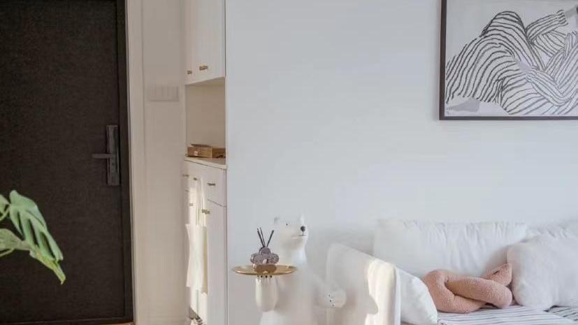 去过他家后，才明白什么叫大气，用简单的颜色搭配出彩的家