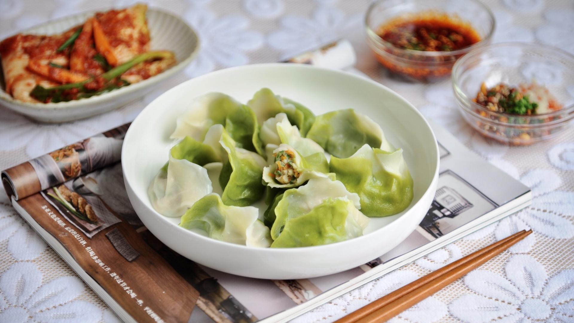 猪肚|饺子花样新吃法，做了一个双色水饺，好颜值高，味道好