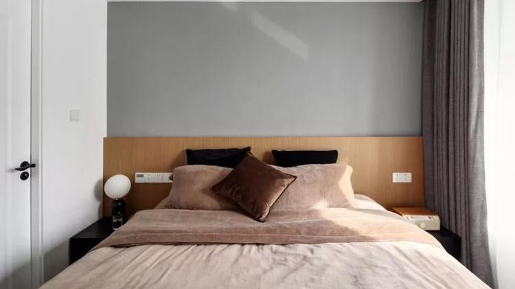 原木北欧搭配日式风，他家如此宽敞全靠几面墙的收纳！