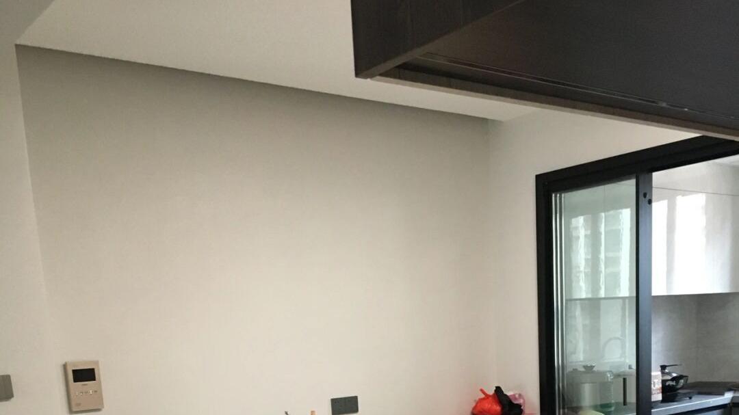 她家首套新房，全屋装修非常简单，三代同堂生活在一起很幸福！