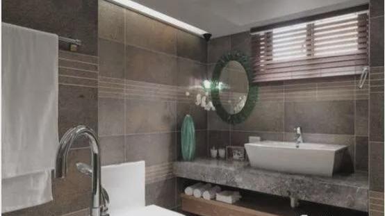 卫生间万万别贴这种瓷砖，价格贵还不耐脏，贴完才知道后悔