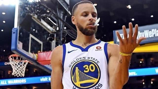 胡小小乖|“魔皇佛科”不够格！承认吧！NBA真正意义上改变篮球的是这4人