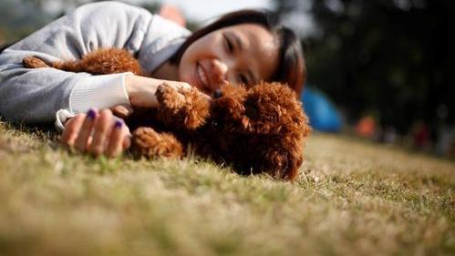 从不改名的小蘑菇|一个男人最低调的炫耀，就是媳妇穿得好！