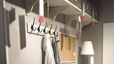 去小姨家拜访，发现鞋子还能这样放，美观不占地儿，看上去真高级