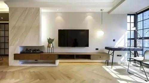 想要电视墙变出新花样，就要牢记这4技巧，让客厅更美观