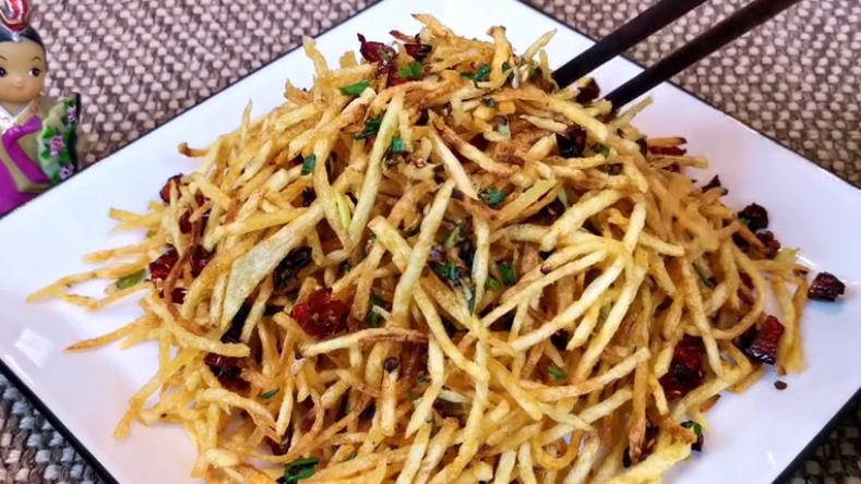 土豆丝|香脆又好吃干煸土豆丝，大人孩子都无法拒绝，简单几步做出来