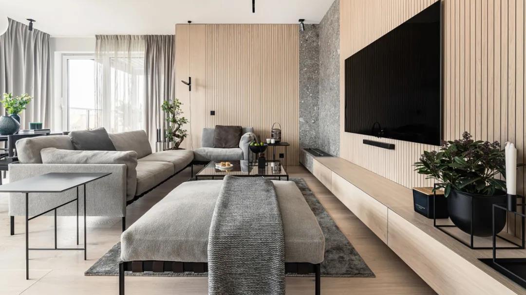 外企男120㎡日式风的家：灰色搭配原木百看不厌，喜欢厨房中岛台