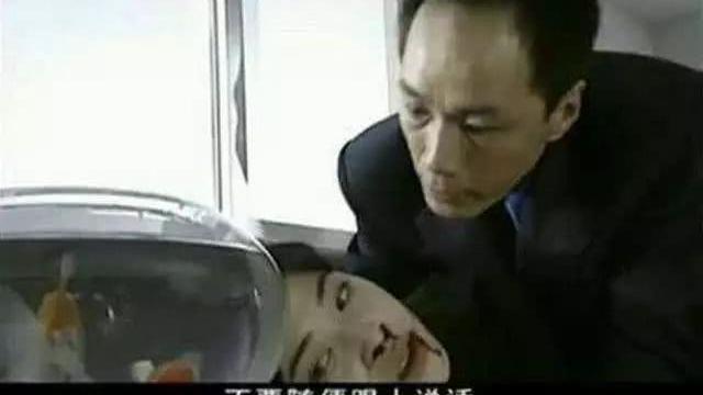 遇见子鱼|美女网红被男友暴打，绝望中被邻居姐姐解救，网友：男友面相够狠