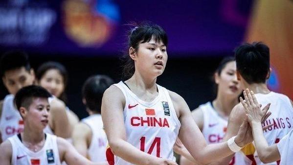 桃小菁的 再见许利民！中国女篮教练组换血，新帅人选浮现，大调整势在必行