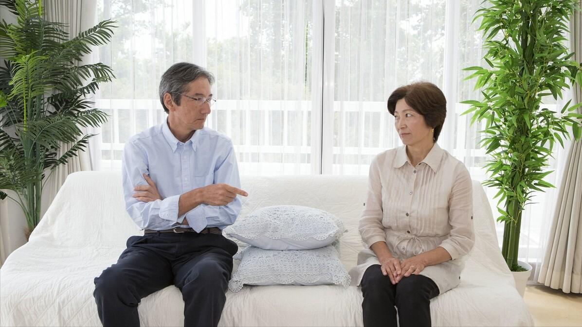 久久说情感|65岁大爷和40岁女人再婚后哭诉：她每天逼我合房，这不是要我命吗