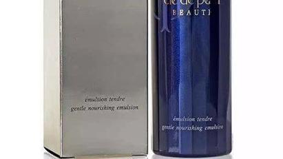 补水|哪款精华液好用？拥有美白修护、补水、抗老三合一的精华液推荐