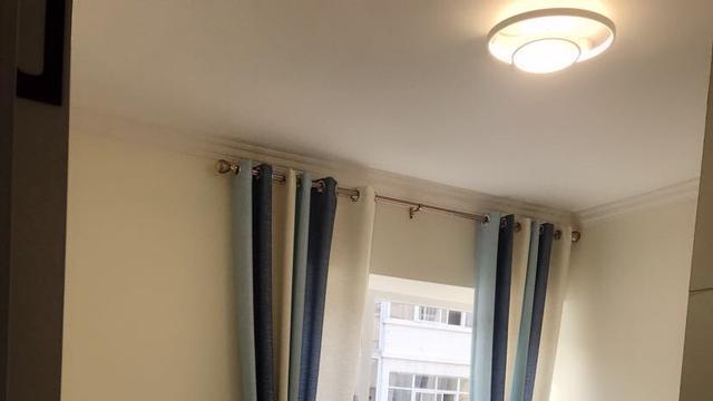 130平米的新房装修完工，简单装修却十分别致，全屋窗帘最满意了