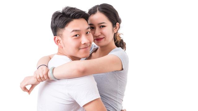 我喜欢你恩|老公帮我的闺蜜搬家，结果不小心发生关系，我该原谅他们吗？