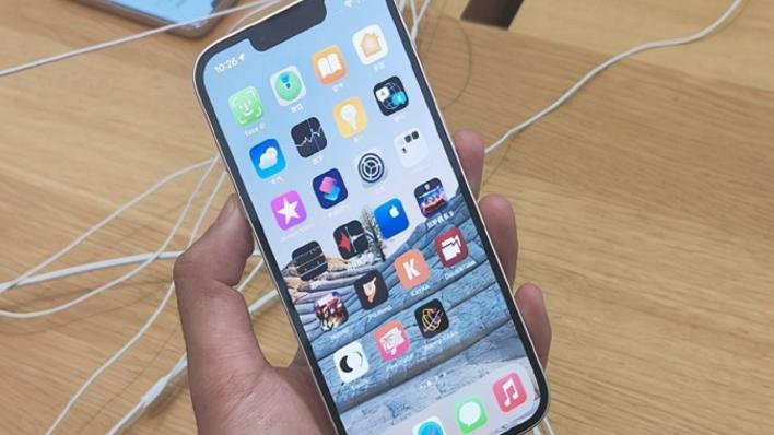 iPhone 13，用了快一个月后，想谈谈几点感受