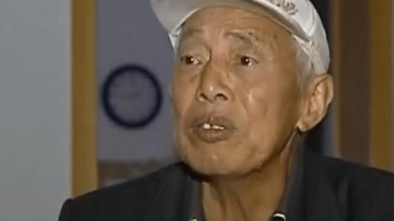 纸鸢情感屋|50岁女儿收下80岁老父亲的退休金后，轰他出门，独居地下室不见人