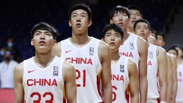 吴有情聊|6大广东主力接手男篮！杜峰派出5大首发+赵睿，亚洲杯就稳了！