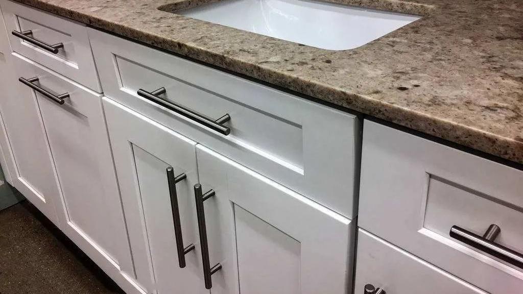 我家厨房灶台用大理石真是坑啊，没用多久台面就开裂了，真糟心！