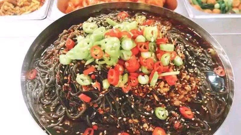 茄子|夏季长肉“最猛”的6道素菜，热量不比吃肉低，减肥的你应该知道