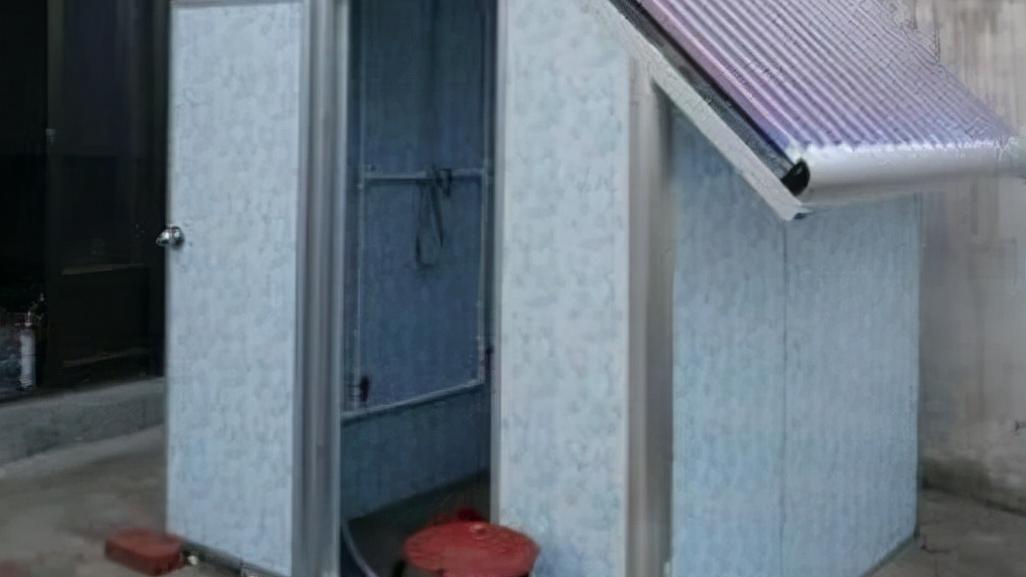 农村别装热水器了，如今流行太阳能浴室，洗澡不花钱，在家蒸桑拿