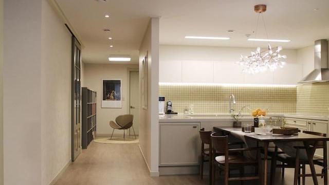 21岁步入社会，31岁买下126㎡，布置成温馨法式风，给足自己安全感